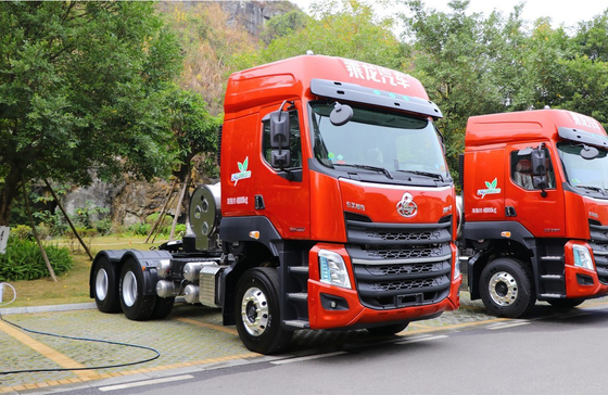 Dongfeng Chenglong 40 Tipper τόνου 6*4 φορτηγό απορρίψεων 375HP CH4250LNG