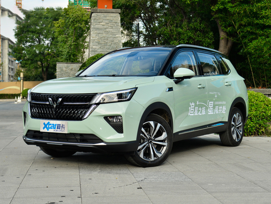 Αυτοκίνητα βενζίνης SAIC-GM-Wuling συμπαγή SUV με CVT 1.5T 108kw