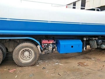 10 το κυβικό πετρέλαιο diesel μετρητών χρησιμοποίησε το ευρώ 3 φορτηγών 173HP δεξαμενών νερού