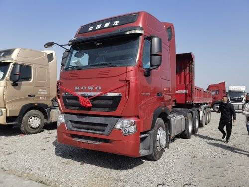 12 Tipper Sinotruk Howo 6x4 τρακτέρ AMT επικεφαλής ευρώ 5 φορτηγών T7H