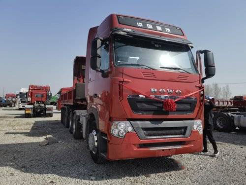 12 Tipper Sinotruk Howo 6x4 τρακτέρ AMT επικεφαλής ευρώ 5 φορτηγών T7H