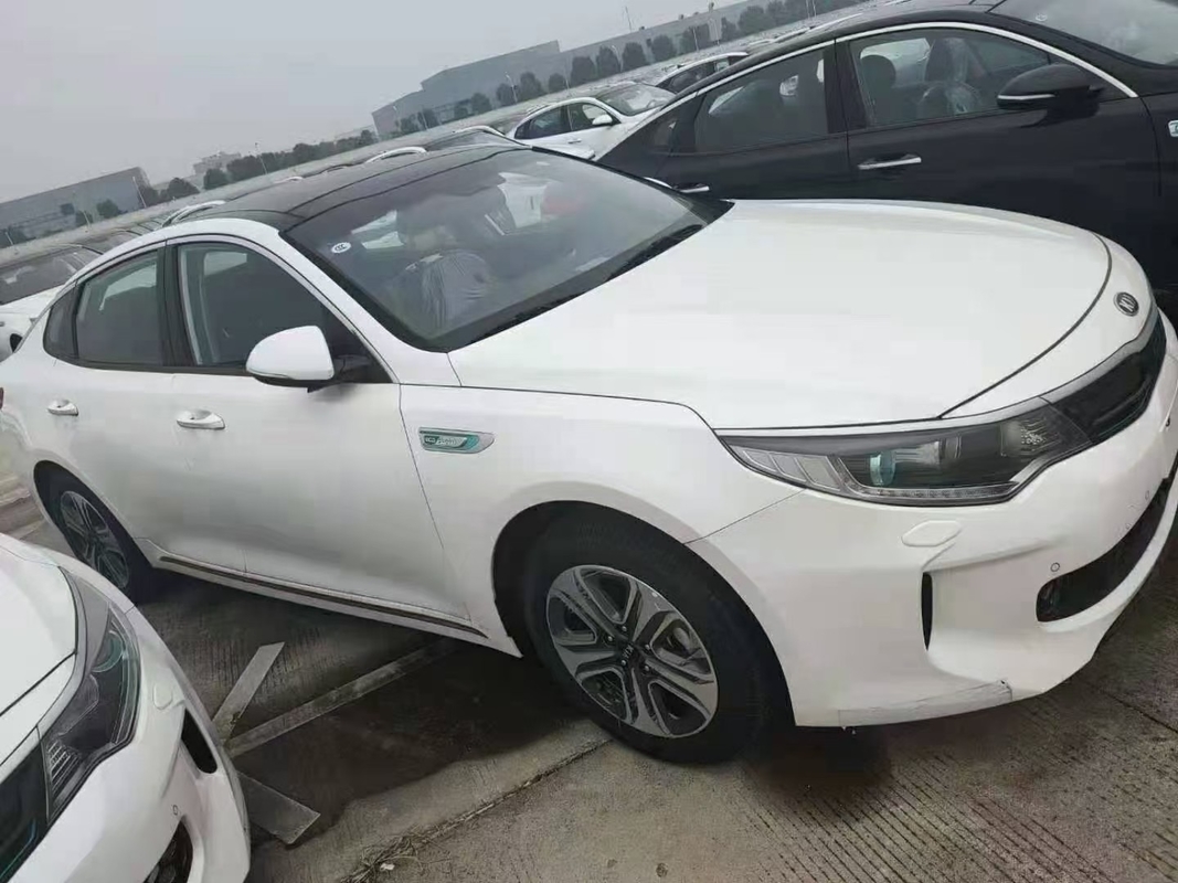 Υβριδική 2.0L GLS 6 ταχύτητα της Kia K5 χρησιμοποιημένο στο φορείο αυτοκίνητο 115kw Midsize